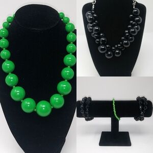 Set of 5 Pieces | Green and Black Beaded Jewelry